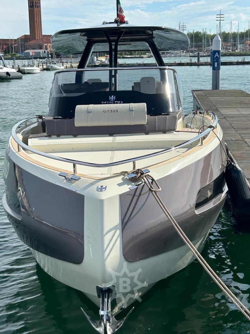 Invictus GT320