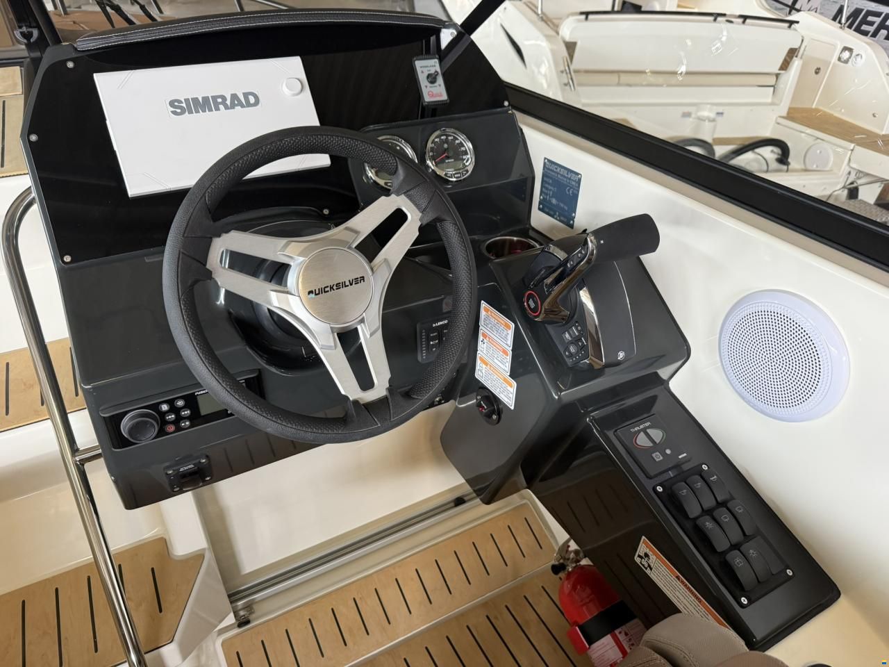 Quicksilver Activ 805 Cruiser mit 250PS
