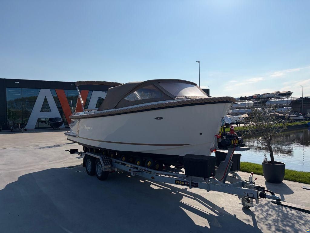 Oud Huijzer 740 Tender Occasion