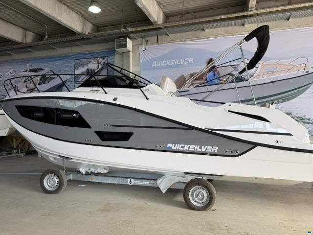 Quicksilver Activ 875 Sundeck mit 2x 250PS