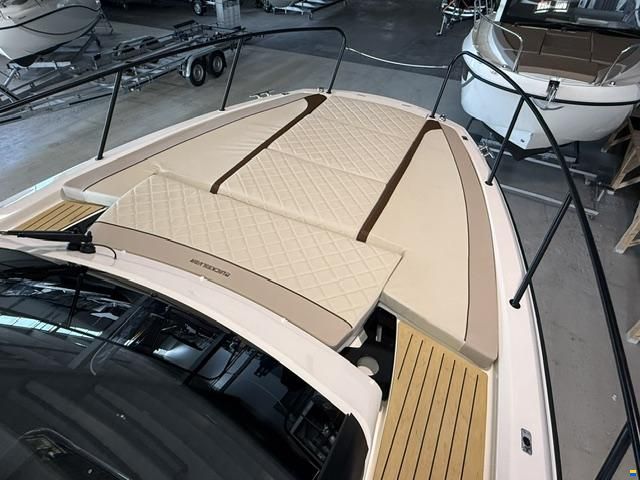 Quicksilver Activ 875 Sundeck mit 2x 250PS