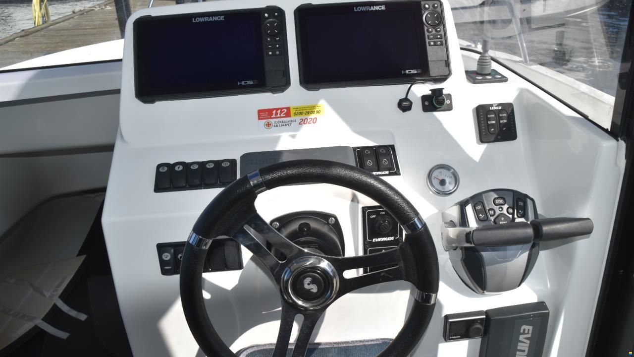 BENETEAU UTOMBORDARE BARRACUDA 8