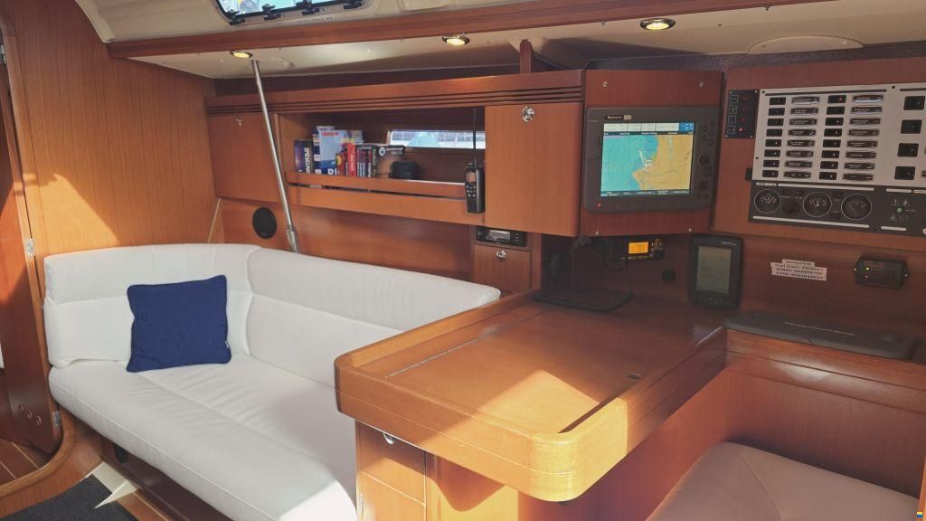 Dufour 40 Performance