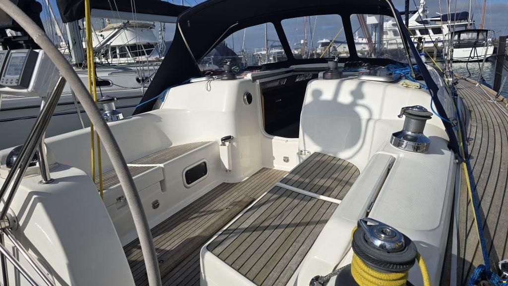 Dufour 40 Performance