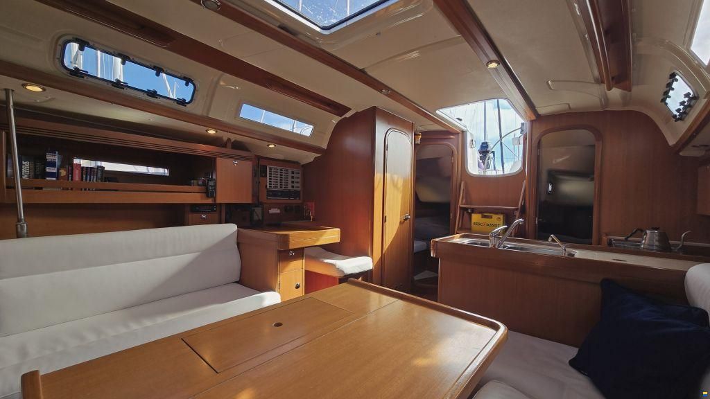 Dufour 40 Performance