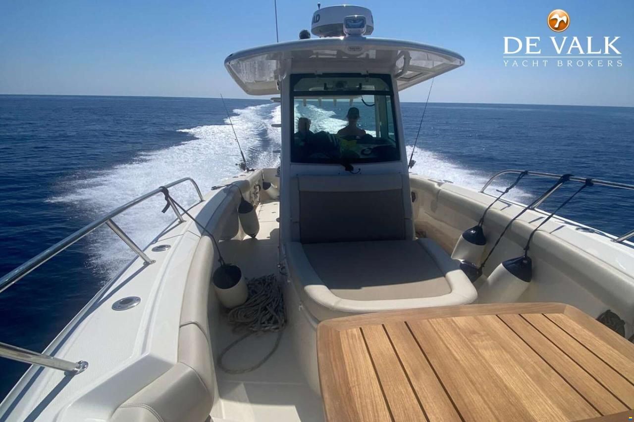 Boston Whaler 330 Outrage