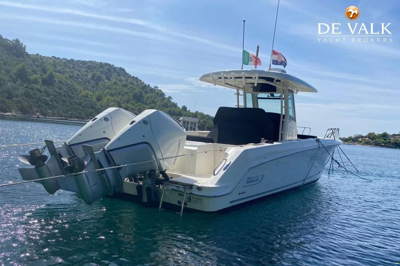 Boston Whaler 330 Outrage