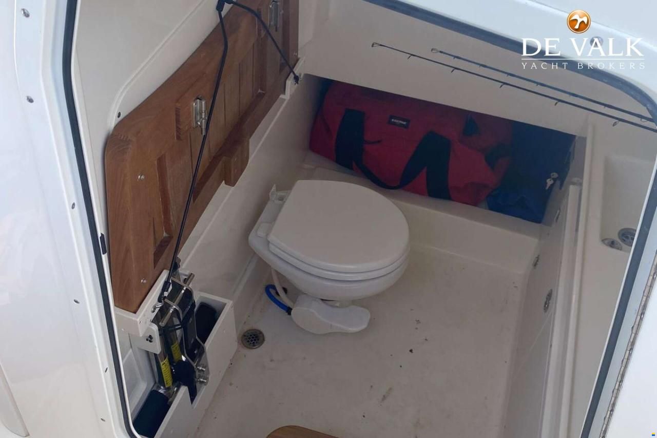 Boston Whaler 330 Outrage