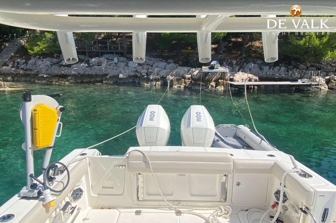 Boston Whaler 330 Outrage