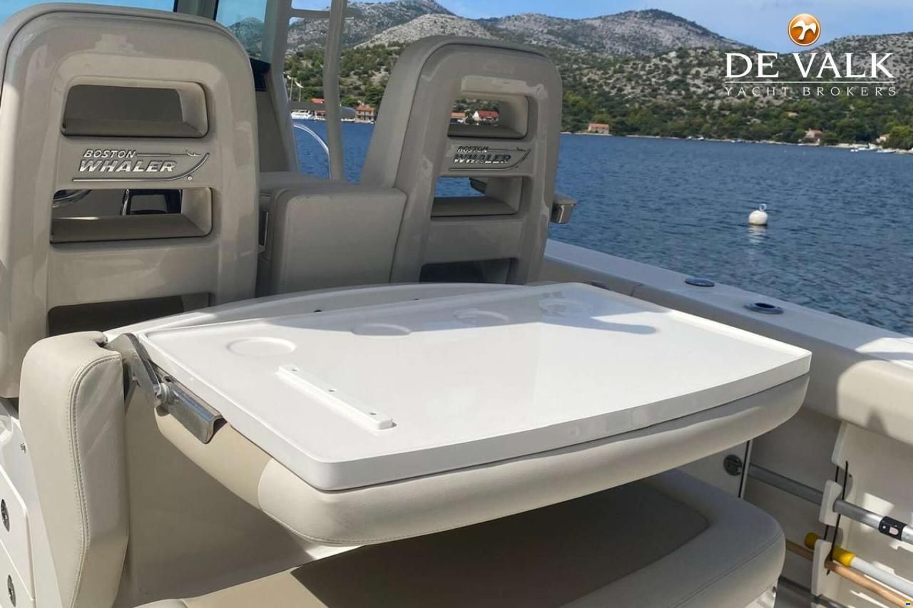 Boston Whaler 330 Outrage