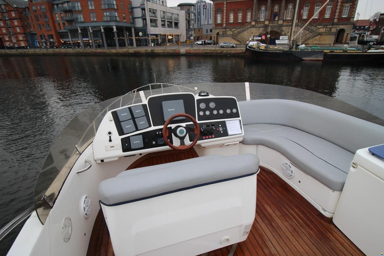 Sealine T47