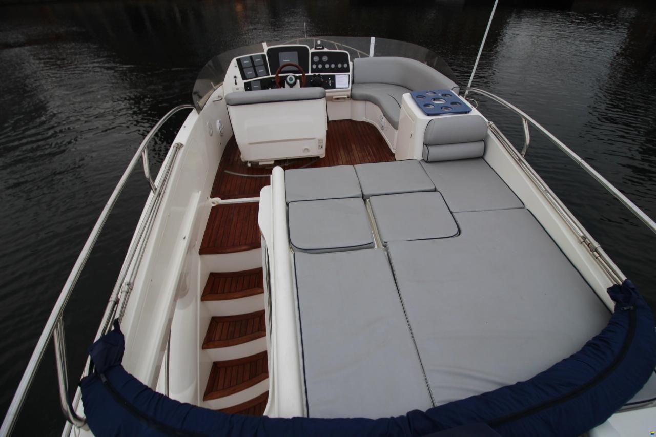 Sealine T47