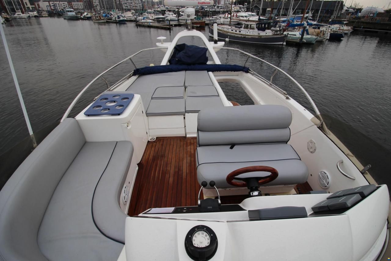 Sealine T47