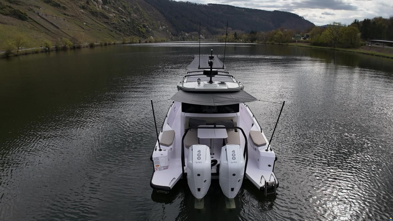 Axopar 37 XC Cross Cabin