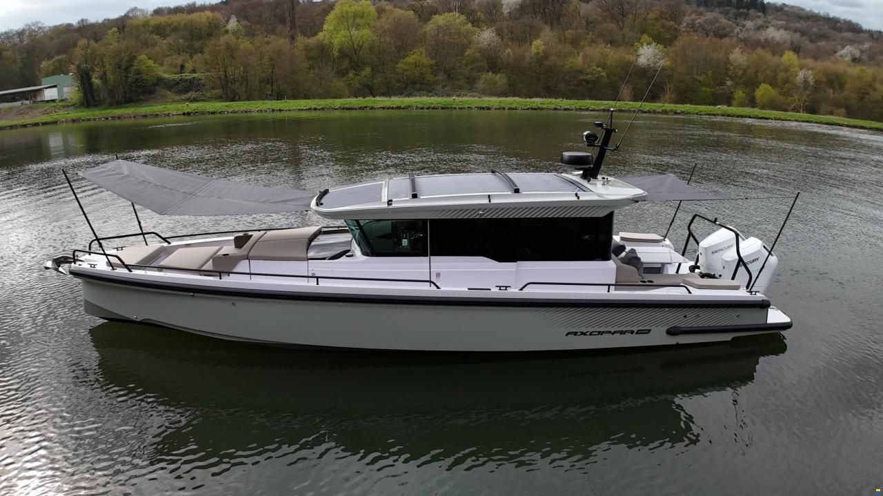 Axopar 37 XC Cross Cabin