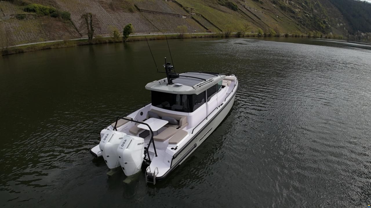 Axopar 37 XC Cross Cabin