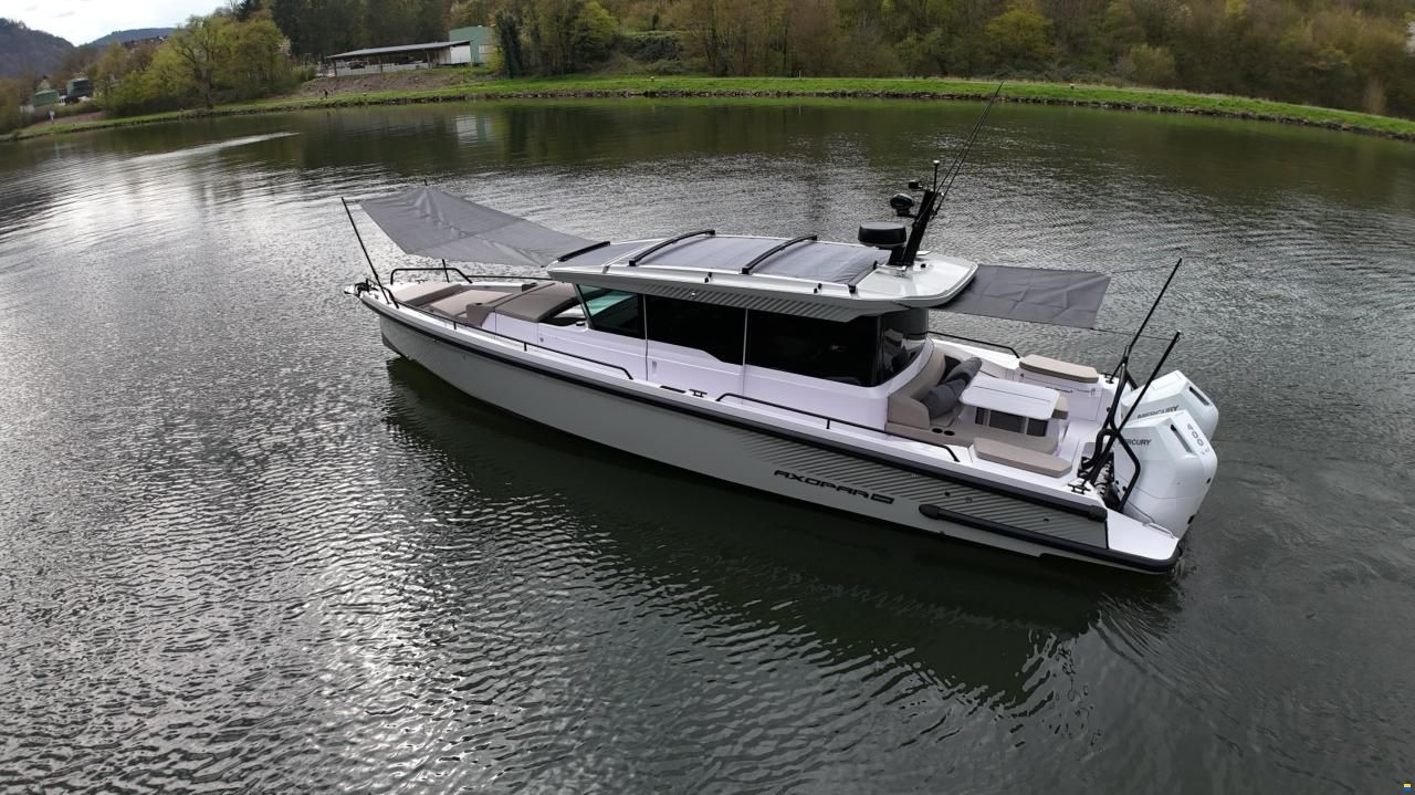Axopar 37 XC Cross Cabin