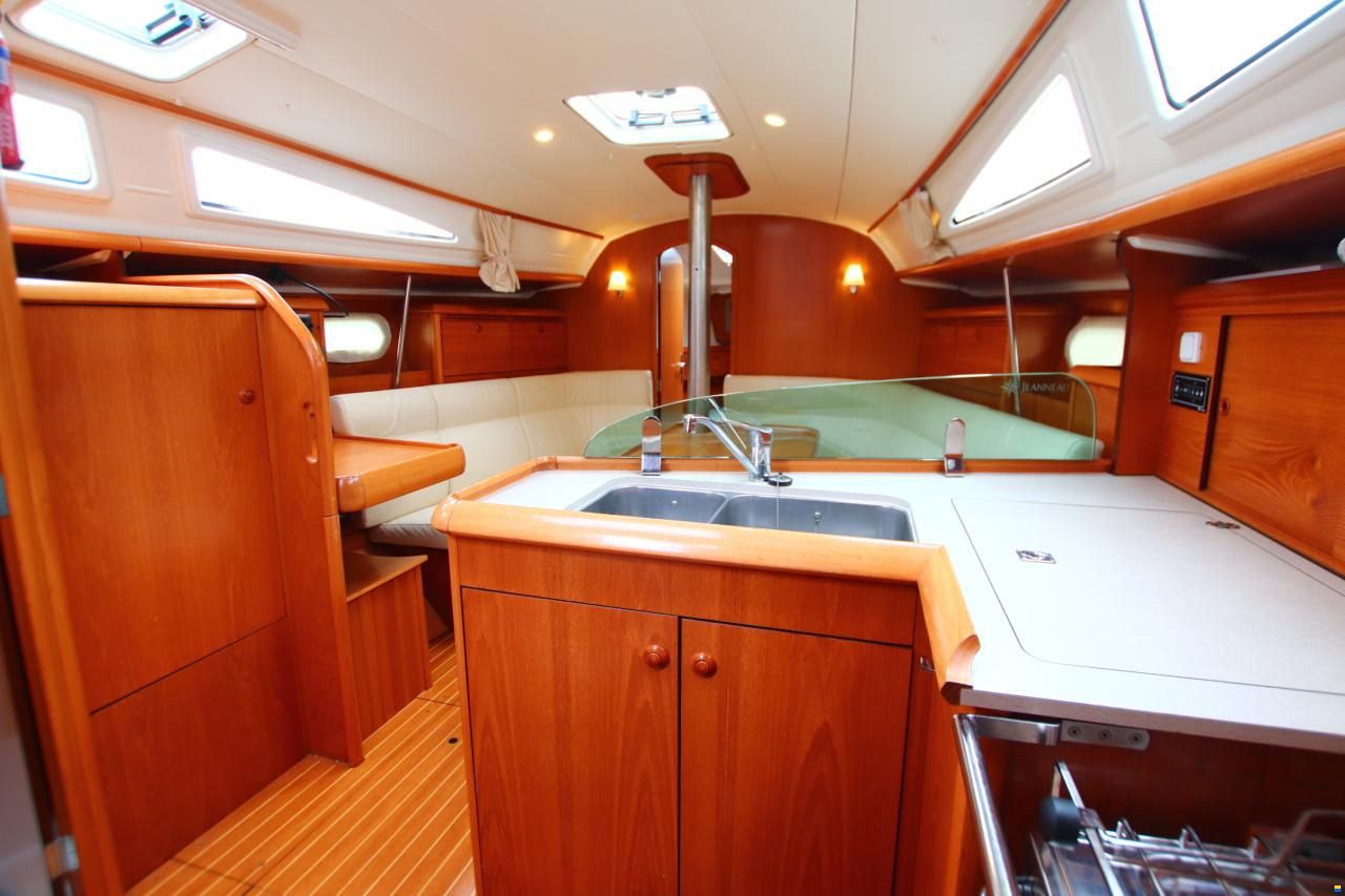 Jeanneau Sun Odyssey 35