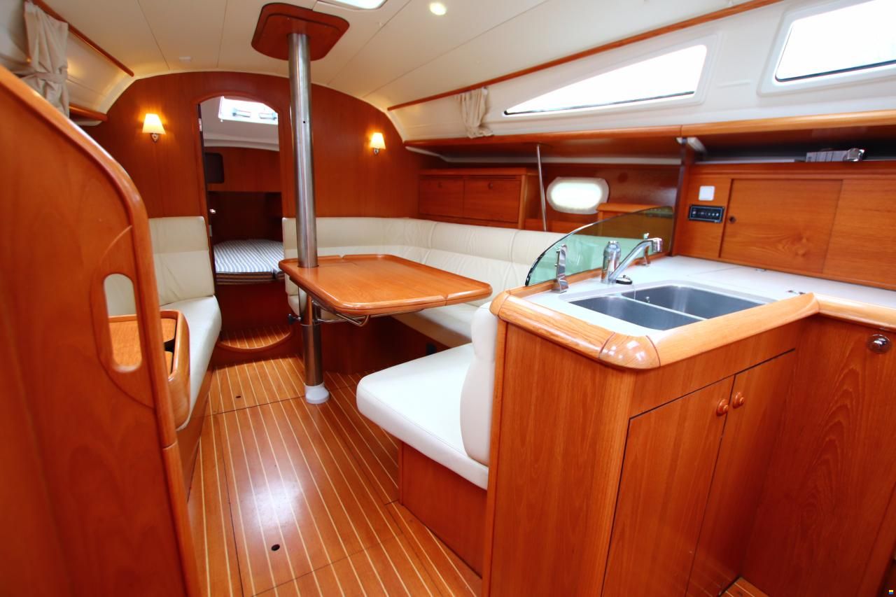 Jeanneau Sun Odyssey 35