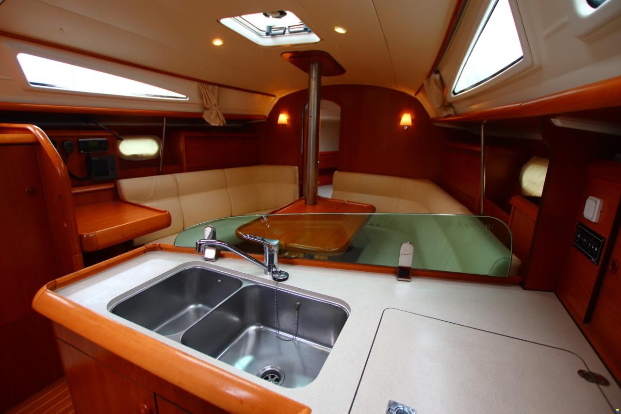 Jeanneau Sun Odyssey 35