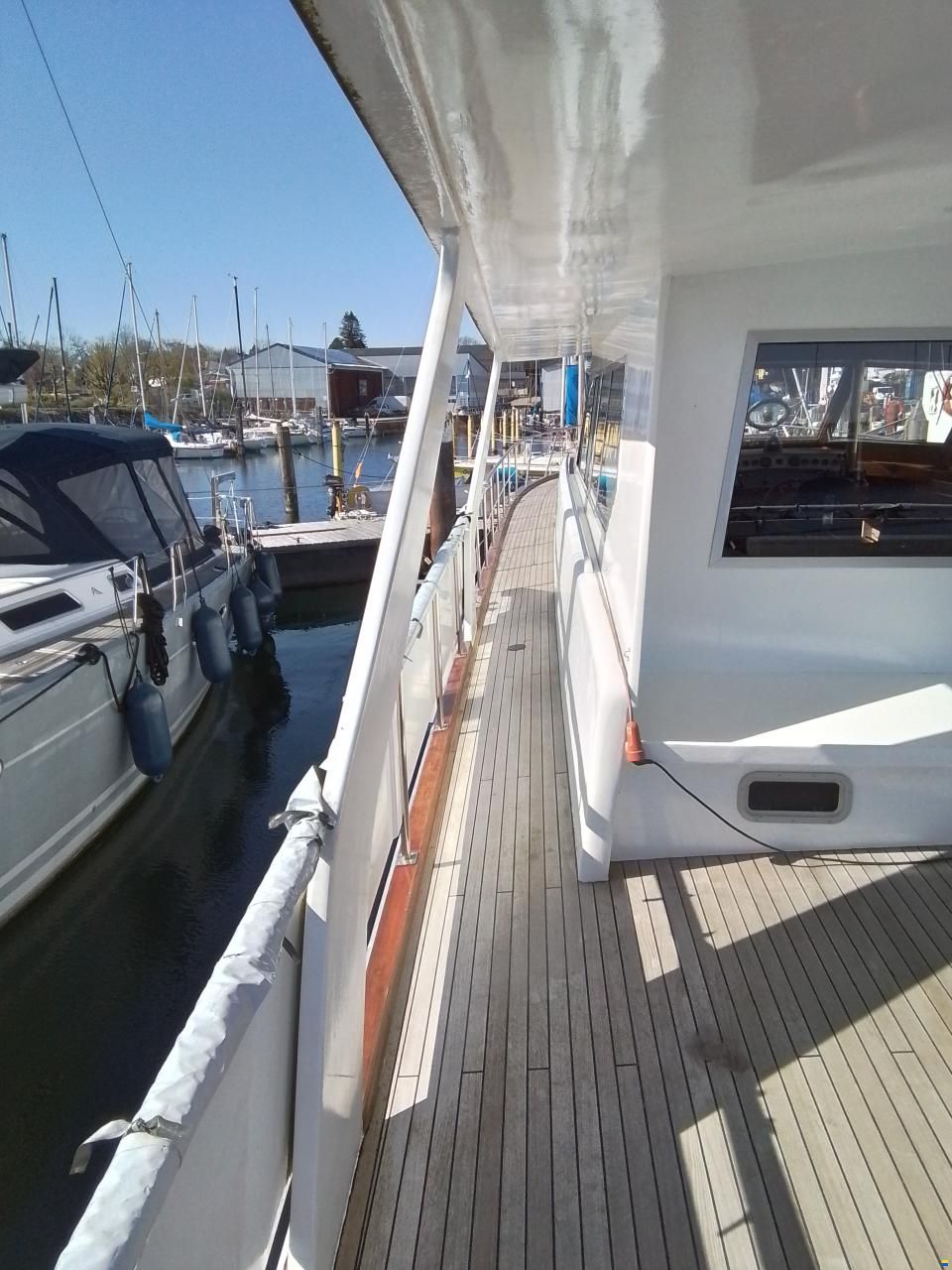 L&uuml;tje 65