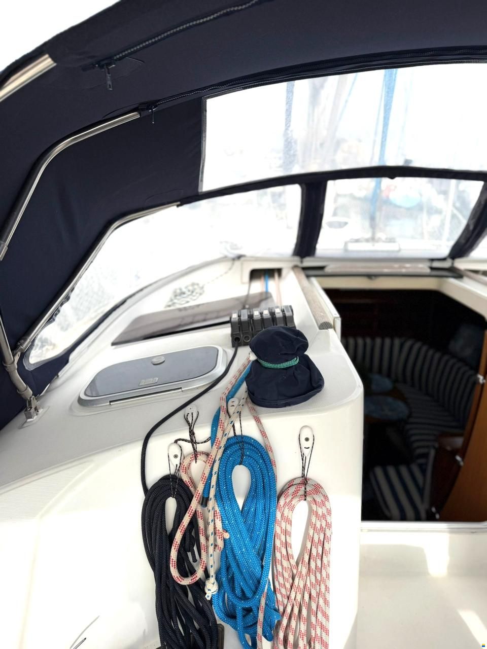 Beneteau Oceanis 381