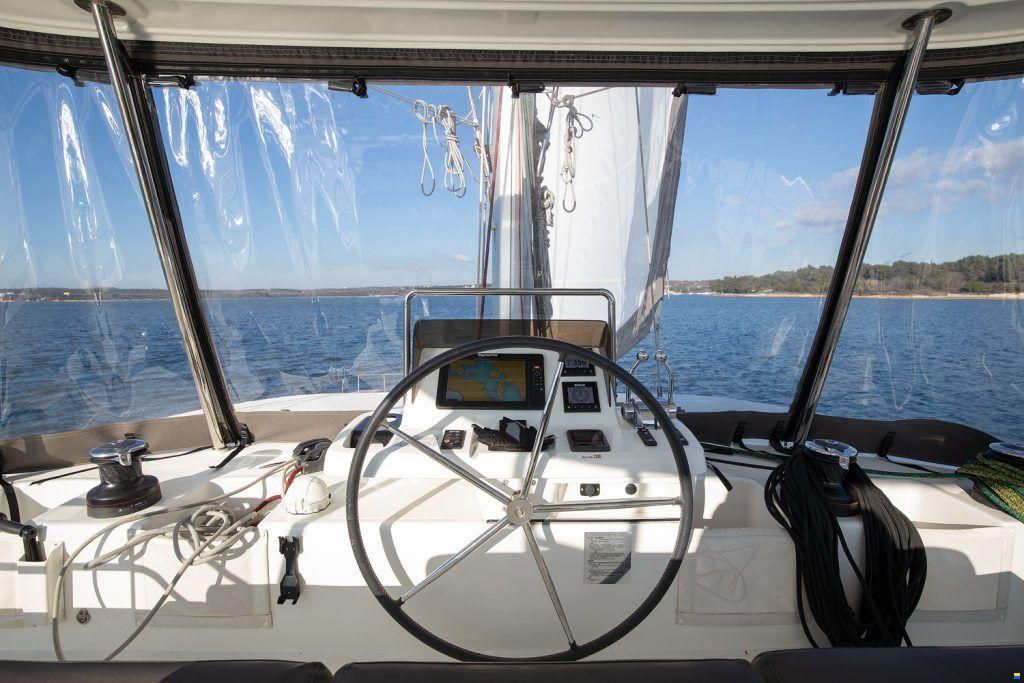 Lagoon 50