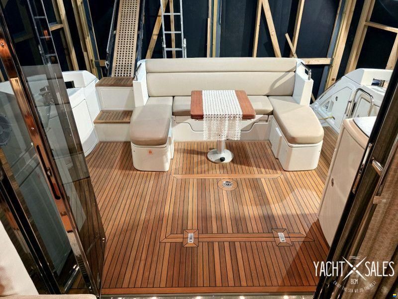 Azimut 43S