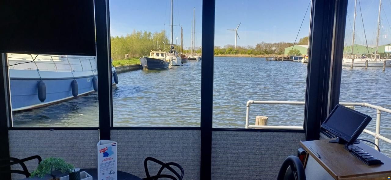 Campi 400 Houseboat Met Mooie Ligplaats