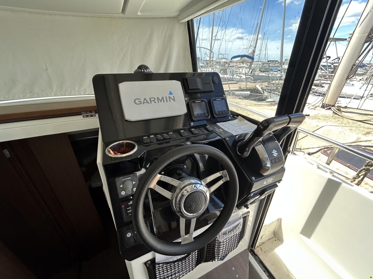 Jeanneau MERRY FISHER 895 SPORT