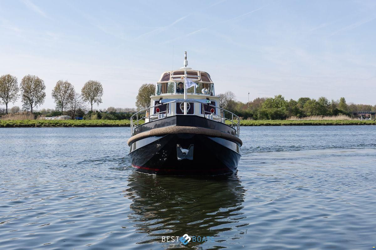 Linssen St. Jozef 1050 Salon AK-L