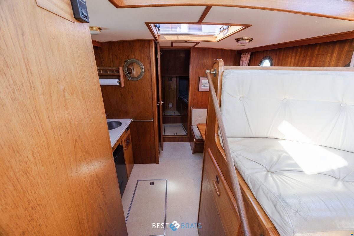 Linssen St. Jozef 1050 Salon AK-L