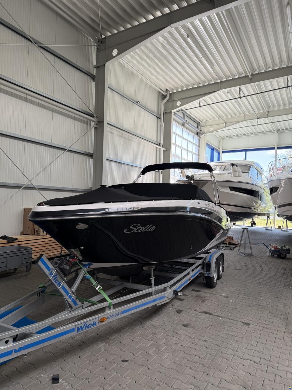 Glastron 240