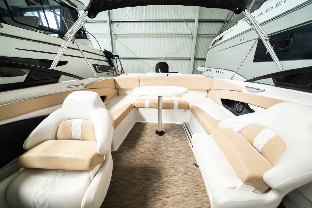 Glastron 240