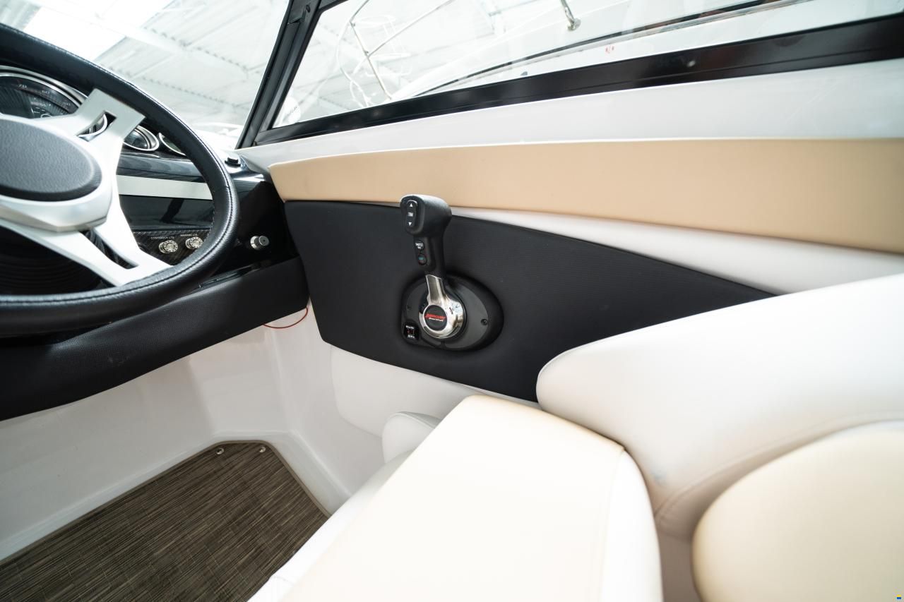 Glastron 240