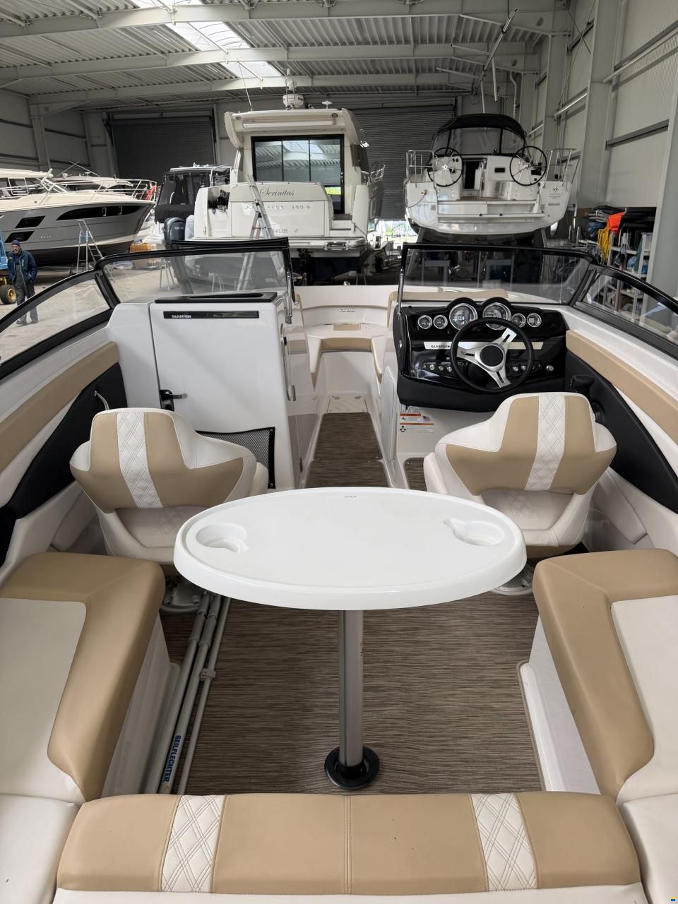 Glastron 240
