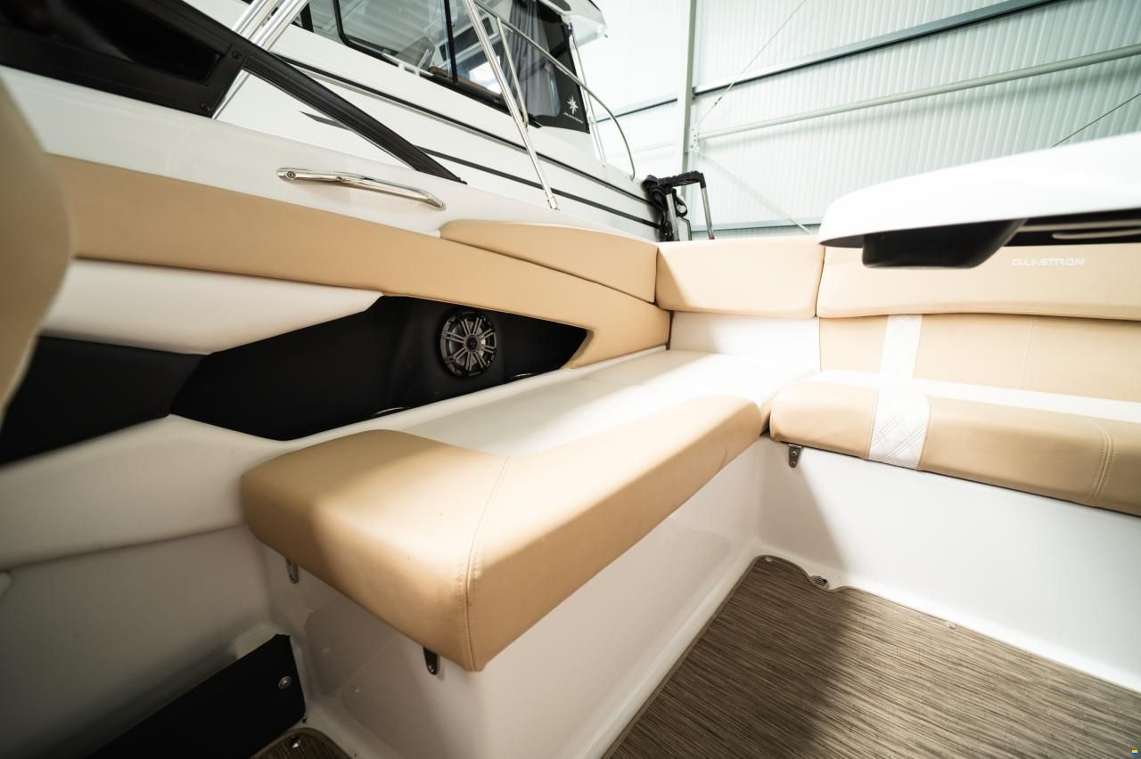 Glastron 240