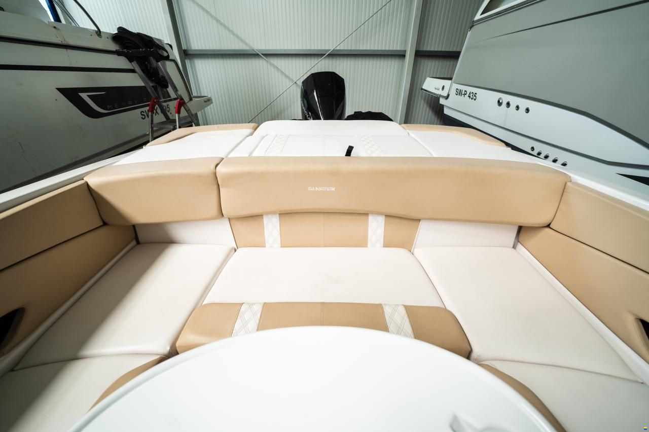 Glastron 240
