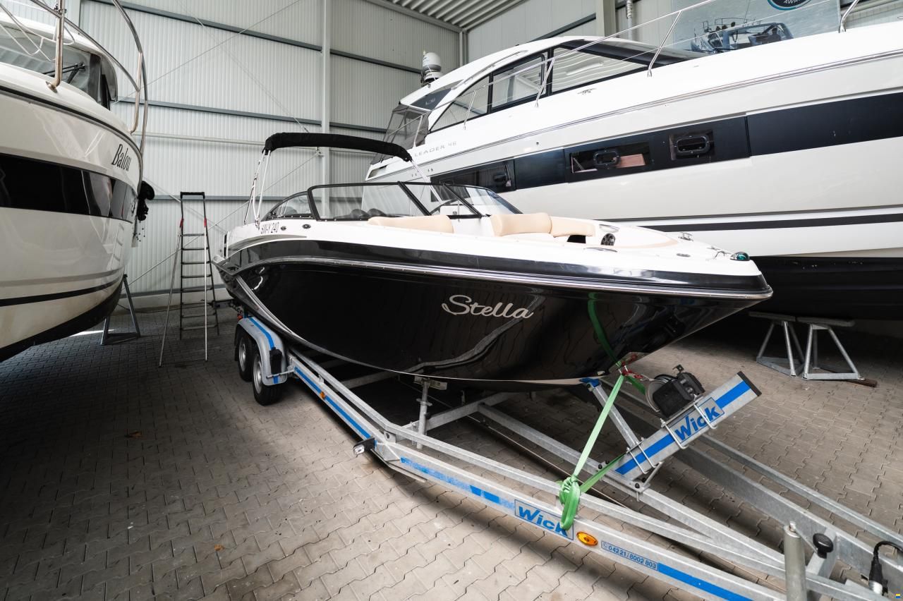 Glastron 240