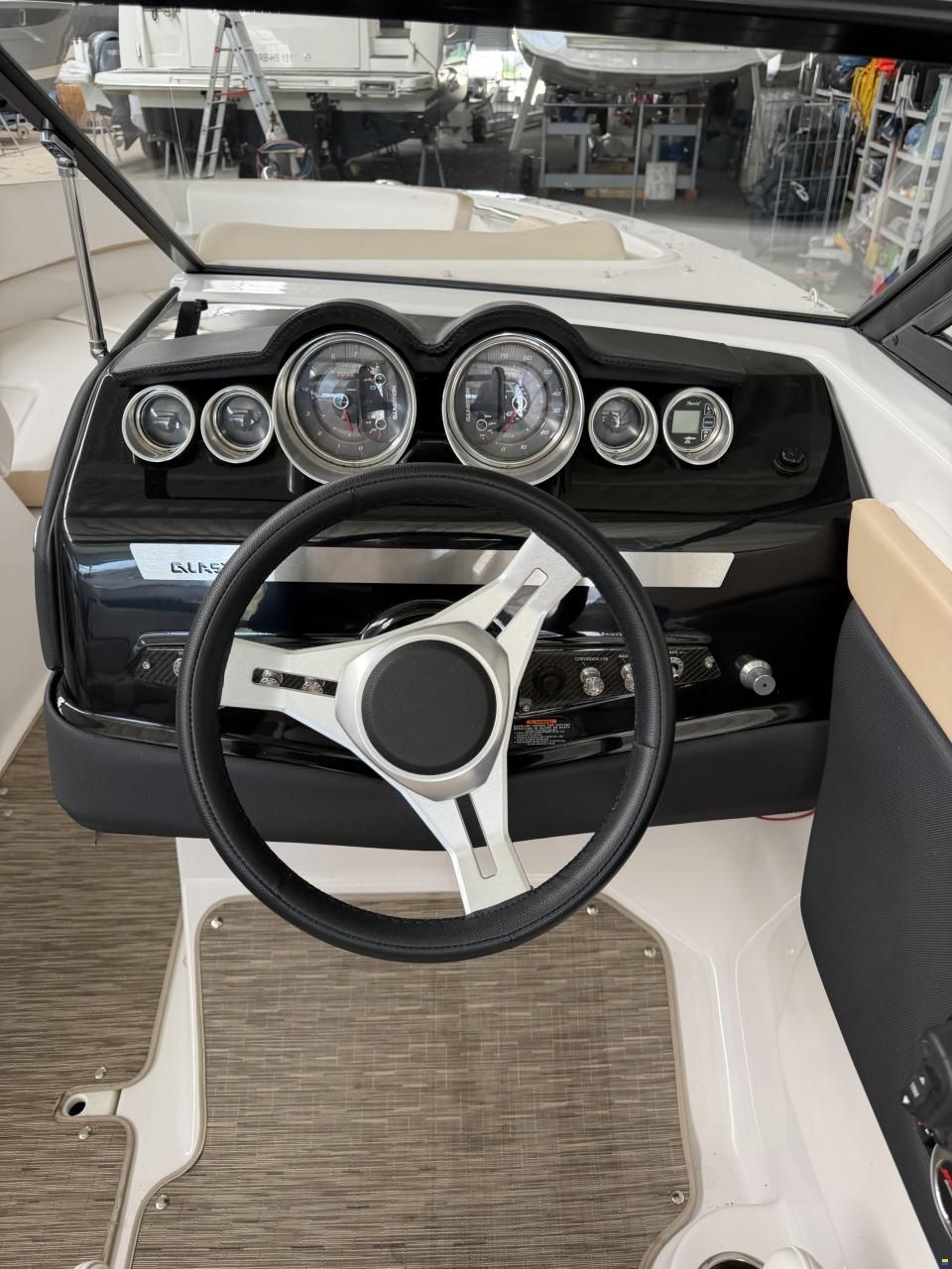 Glastron 240
