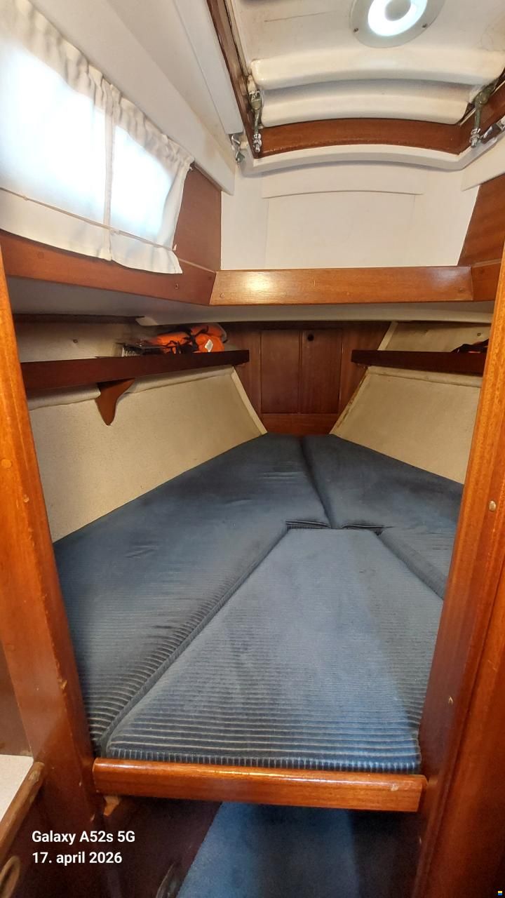Hallberg-Rassy Mistral 33