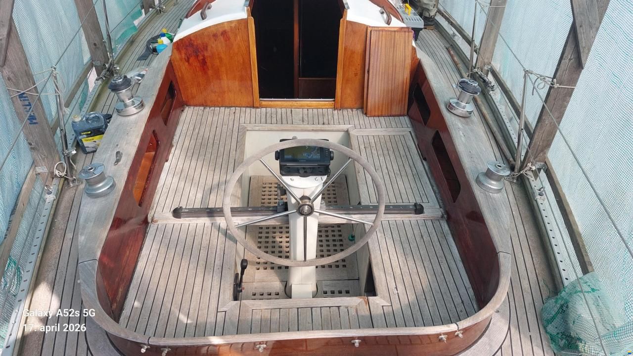 Hallberg-Rassy Mistral 33