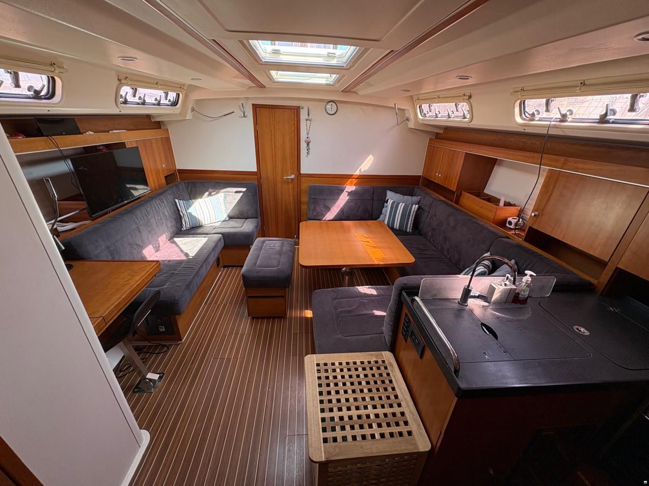 Hanse 445