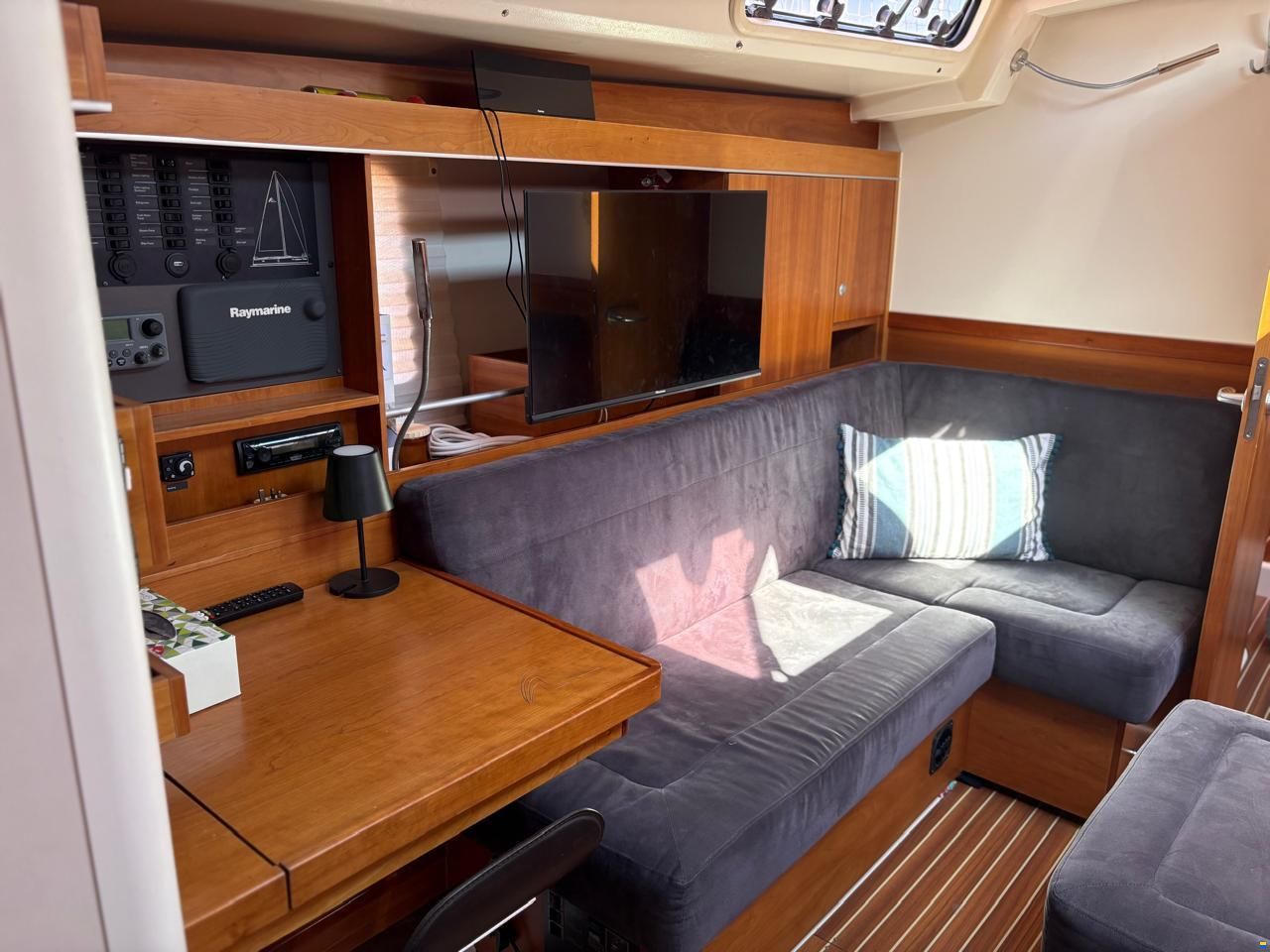 Hanse 445