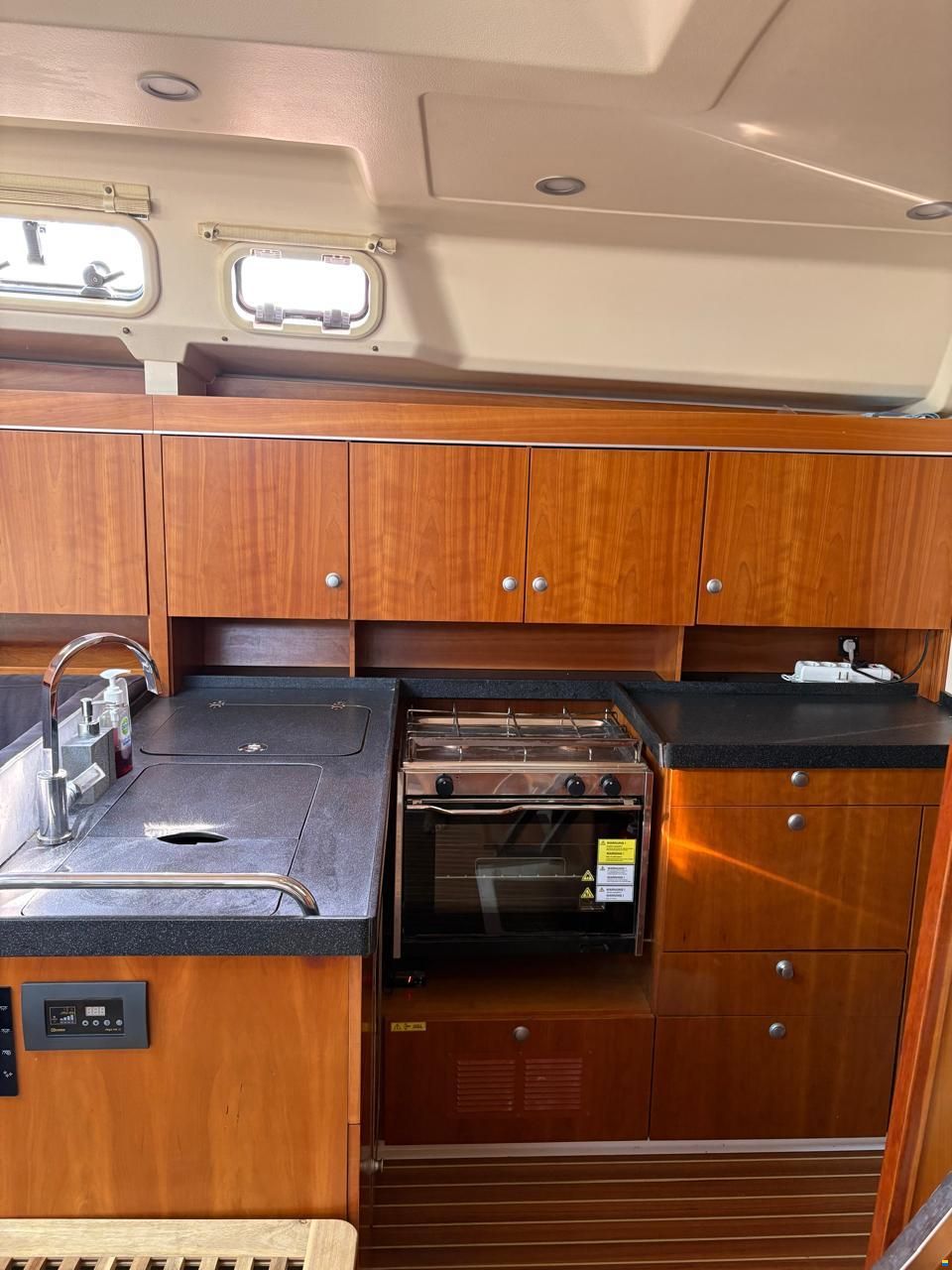 Hanse 445