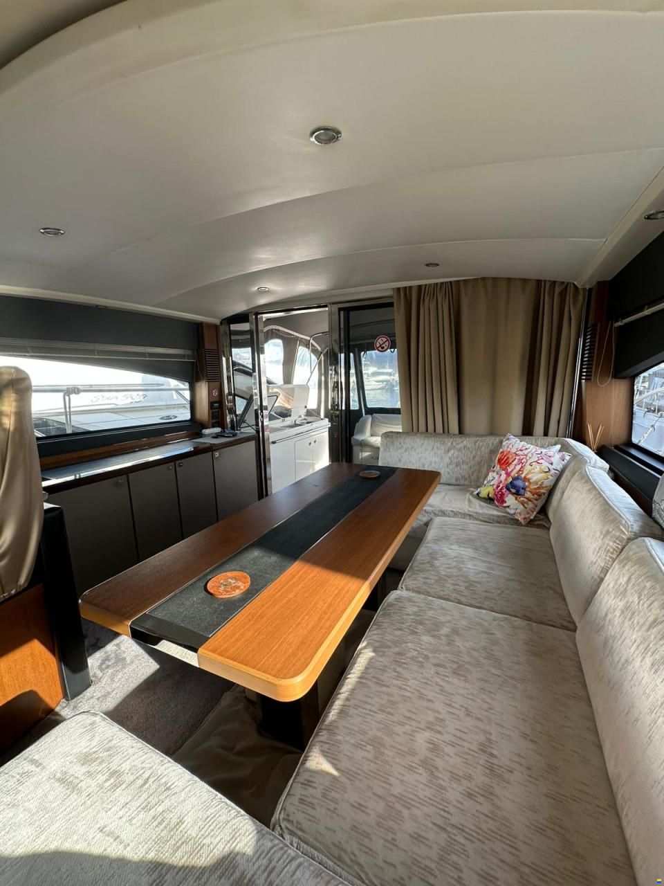 Princess V52 2013-Keen Seller
