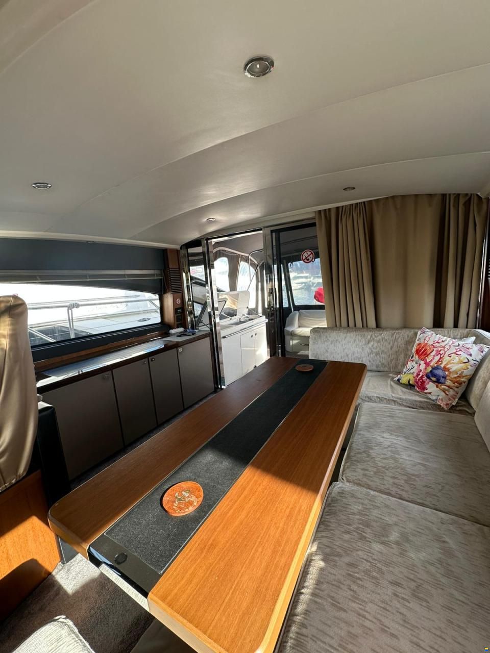 Princess V52 2013-Keen Seller