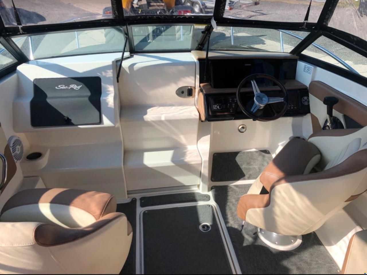 Sea Ray 230 Sun Sport