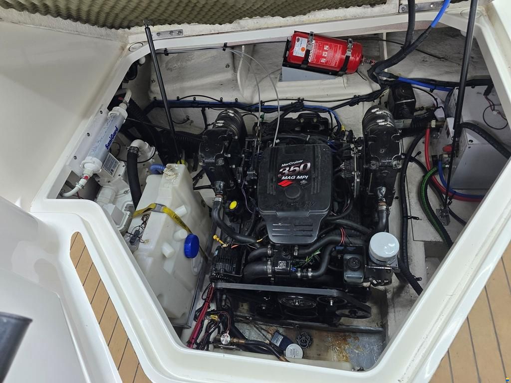 Sea Ray 240 DA Sundancer