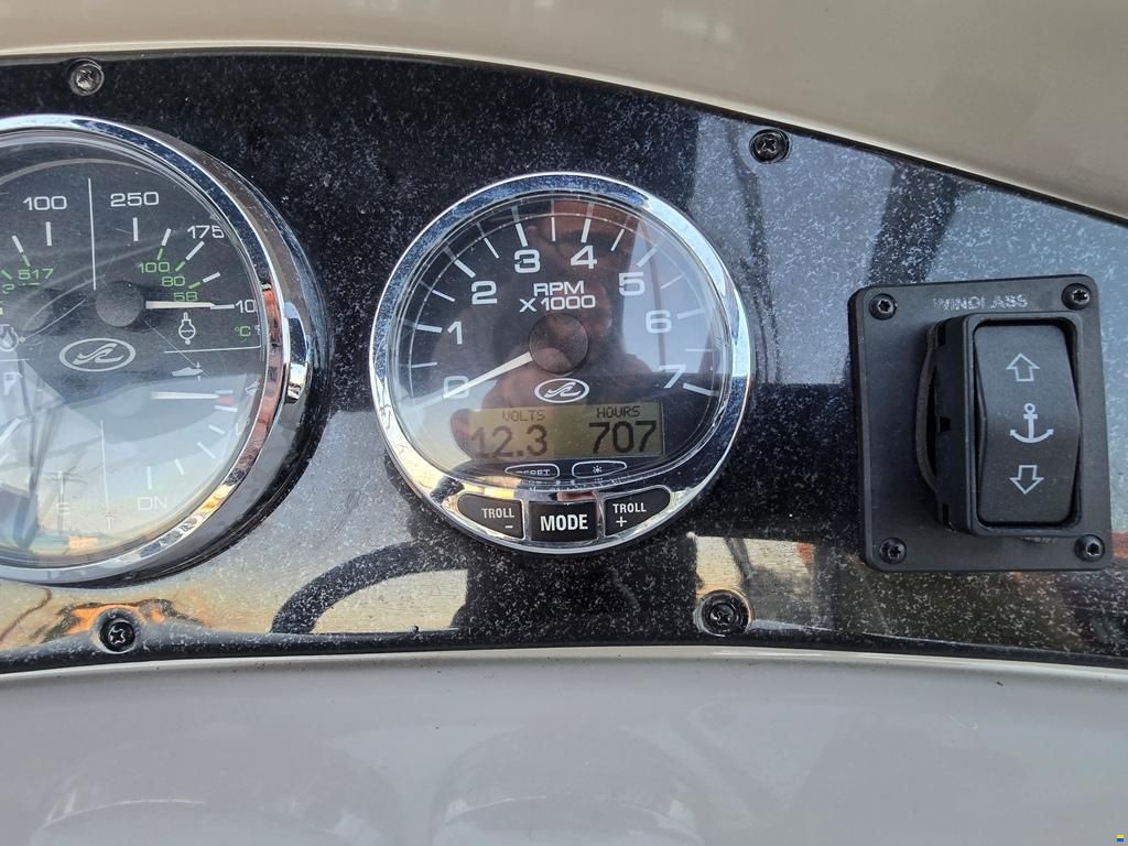 Sea Ray 240 DA Sundancer